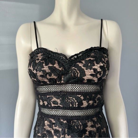 Avery G lace cocktail dress - Picture 2 of 6